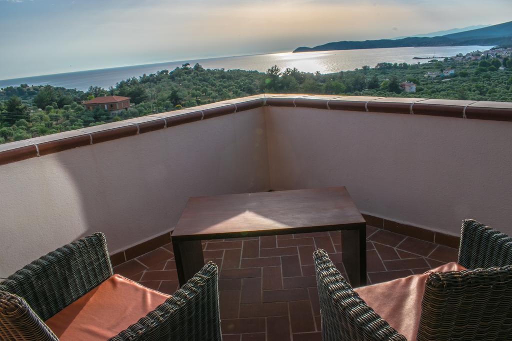 Kallisti Hotel Potos Buitenkant foto